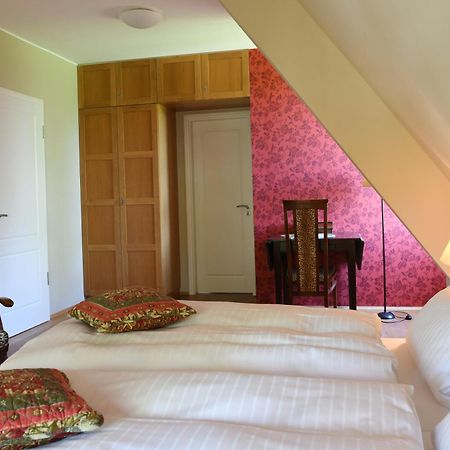 Haus Keppelborg: Zi Ferdinand Mit Rosengartenblick 히크 외부 사진