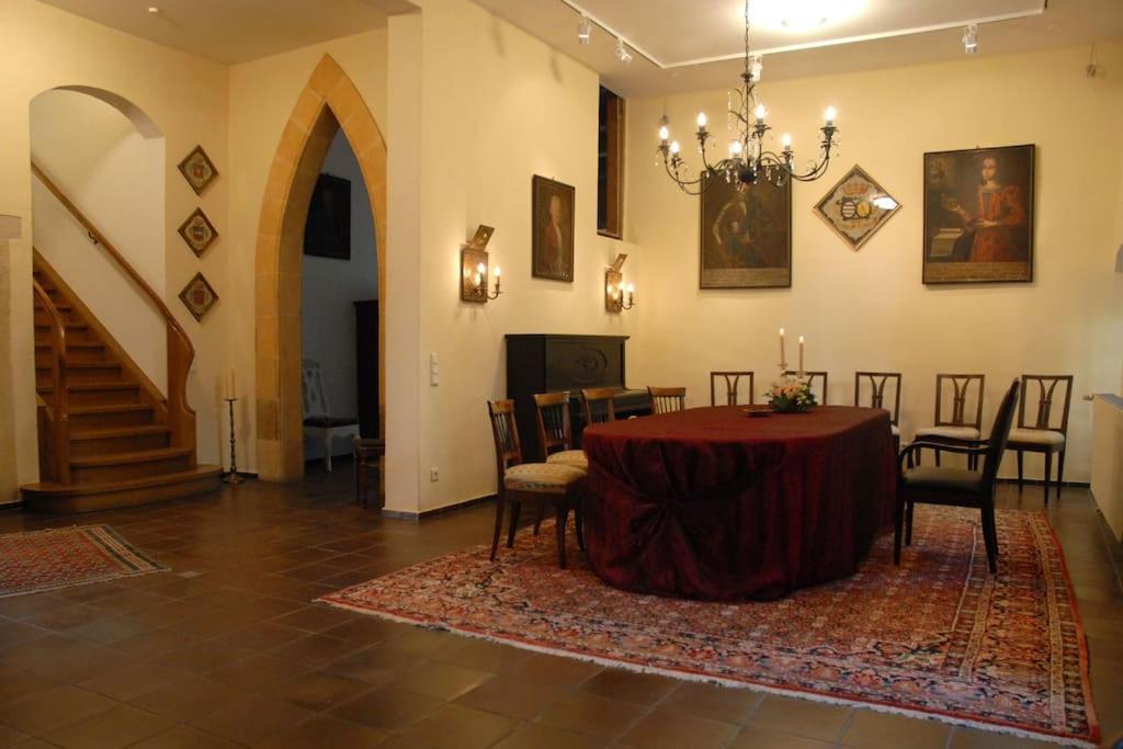 Haus Keppelborg: Zi Ferdinand Mit Rosengartenblick 히크 외부 사진